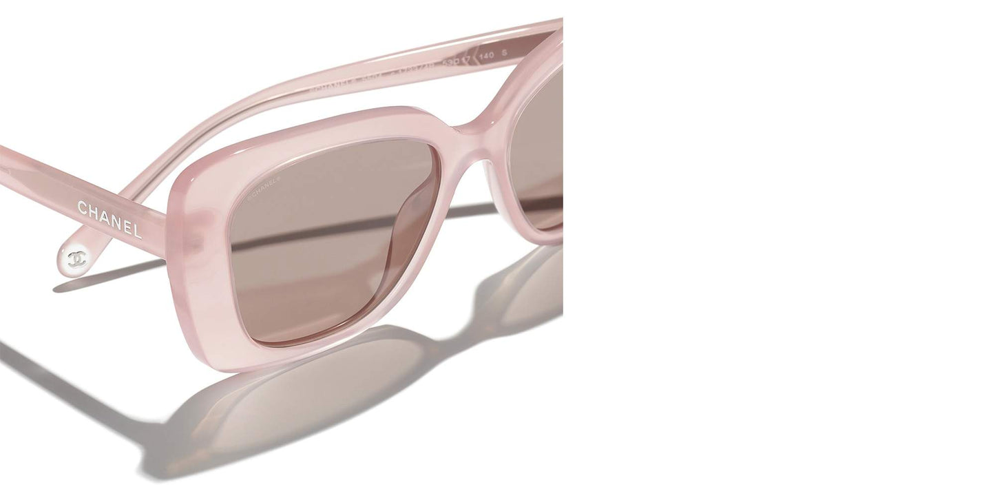 משקפי שמש של שאנל ורוד-אפור בהיר | CHANEL Rectangle Sunglasses CH5504 Light Pink-Gray