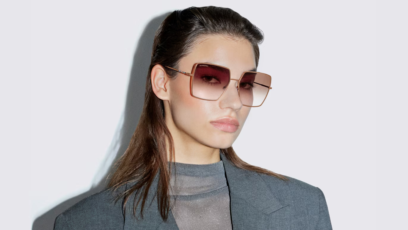 משקפי שמש של ברברי ורוד גולד-גולד | BURBERRY BE3133 Daphne Rose Gold-Gradient Pink