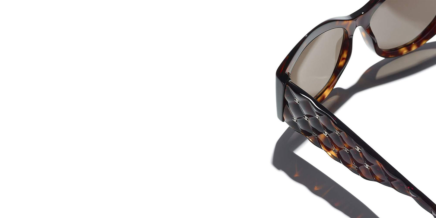 משקפי שמש של שאנל בצבע צב-חום כהה | CHANEL Oval Sunglasses CH5486 Dark Tortoise-Brown