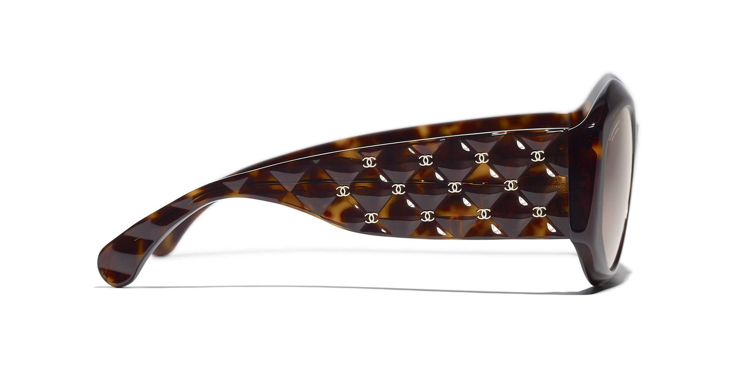 משקפי שמש של שאנל בצבע צב-חום כהה | CHANEL Oval Sunglasses CH5486 Dark Tortoise-Brown